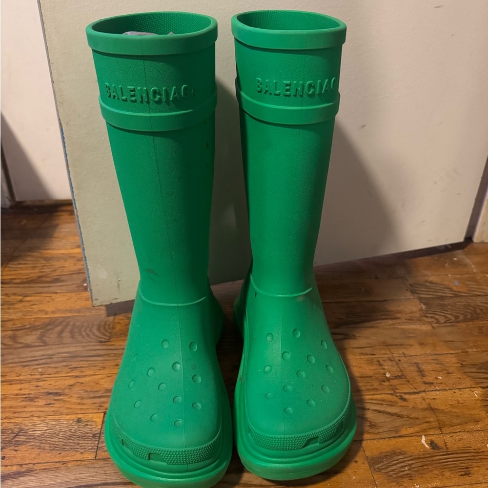 Balenciaga Green croc Boots